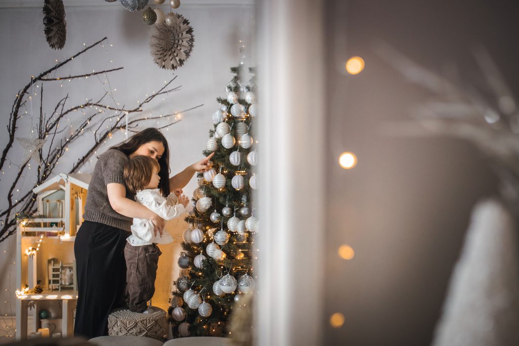 dete se igra tokom fotografisanja